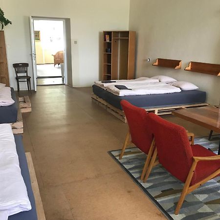 Nezamek Hotell Hartmanice  Eksteriør bilde