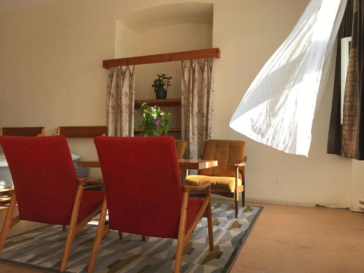 Nezamek Hotell Hartmanice  Eksteriør bilde