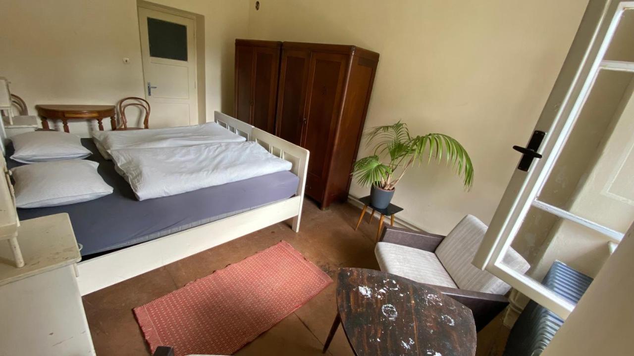 Nezamek Hotell Hartmanice  Eksteriør bilde