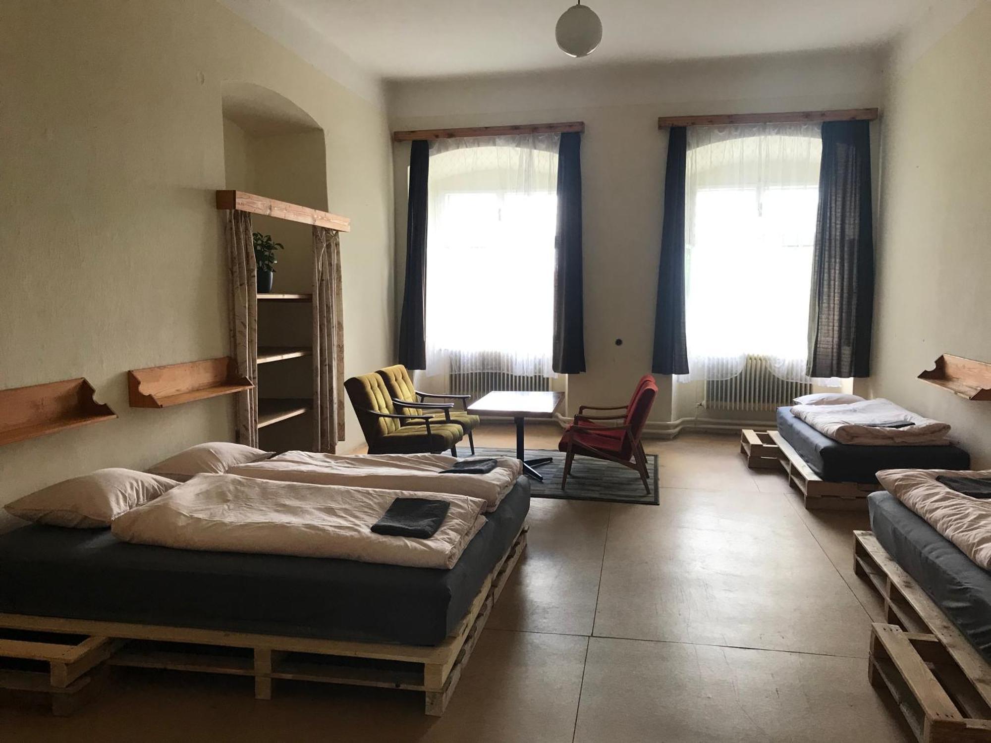 Nezamek Hotell Hartmanice  Eksteriør bilde
