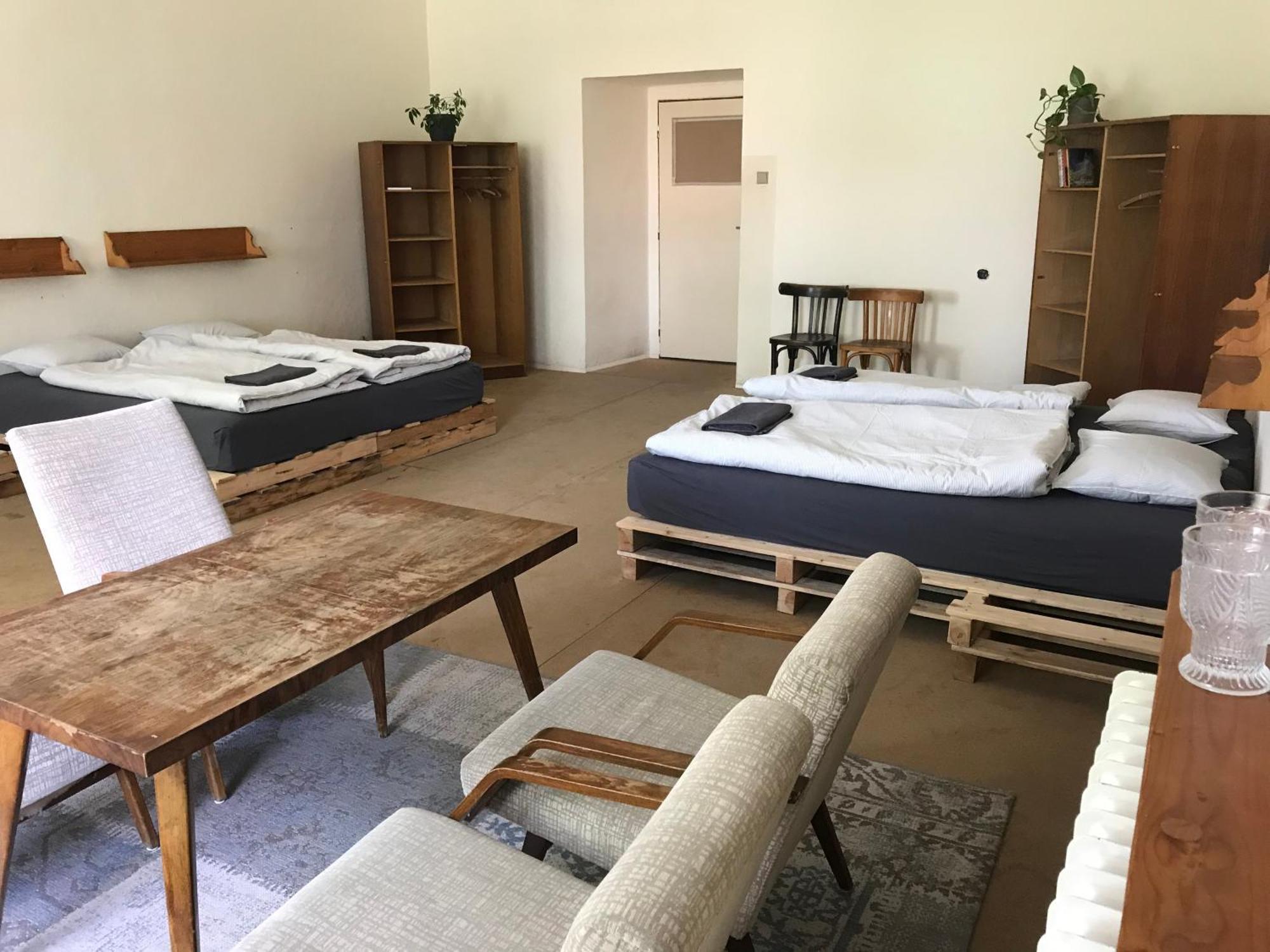 Nezamek Hotell Hartmanice  Eksteriør bilde